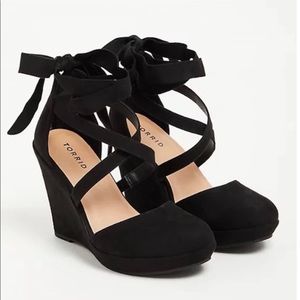 Torrid brand new faux black wedges